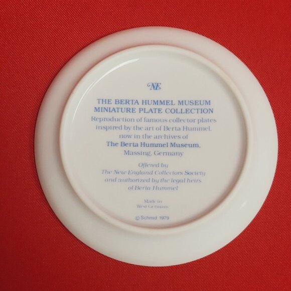 Schmid Berta Hummel Museum Miniature Plate Collection 1979 - Picture 7 of 10